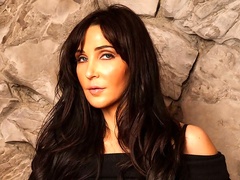 Diana needs some Sugar from her SugarDaddy