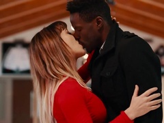 Kind driver brings charming MILF home and she thanks him by sex