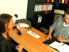 Grosse Titten und kein Geld