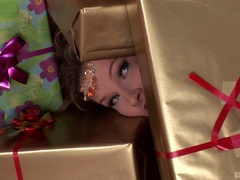 Fun-loving MILF Tarra White has a Christmas surprise for her guy