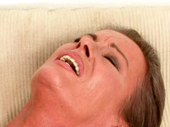 Voracious Russian mom demonstrates unique stetching abilities of her anus