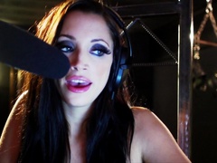 Mesmerizing brunette goes all the way to get her sexual fix