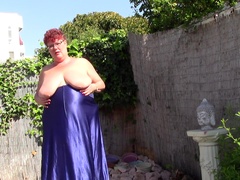 Big Tit Aunt Makes Video To Jerk Off