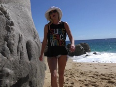 Kelly Madison treats a fellow to her stunning curvy body