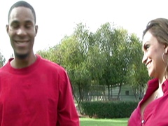 Endlich wird sie wieder vom schwarzen Hengst gefickt