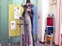 Woman in fuck gym, the trainer bangs hard her cunt