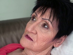 Short haired experienced whore Anastasia gets mature cunt drilled well