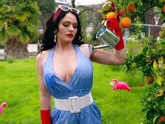 Kinky sexy curvy MILF Krissy Lynn in awesome xxx interview video